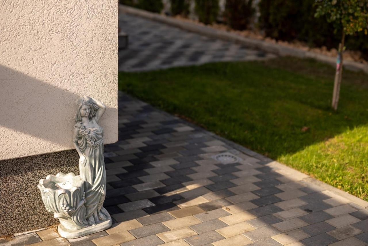 Boutique Vila كريستيان المظهر الخارجي الصورة